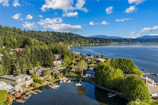 3607 E Lake Sammamish Shore Lane NE, Sammamish, WA 98074