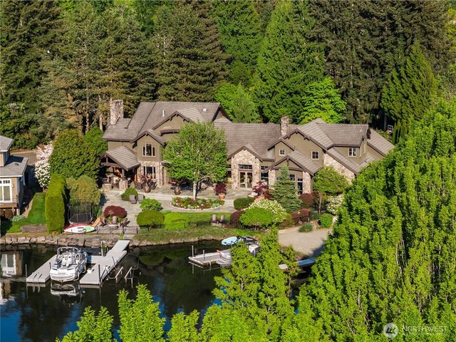 3607 E Lake Sammamish Shore Lane NE, Sammamish, WA 98074