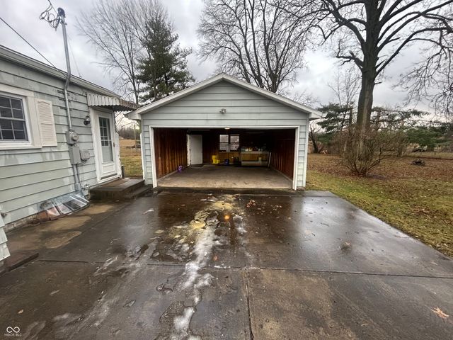 1131 Lindberg Road, Anderson, IN 46012