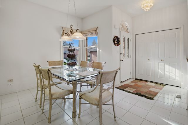 205 Faith Court, Bloomingdale, IL 60108