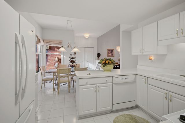 205 Faith Court, Bloomingdale, IL 60108