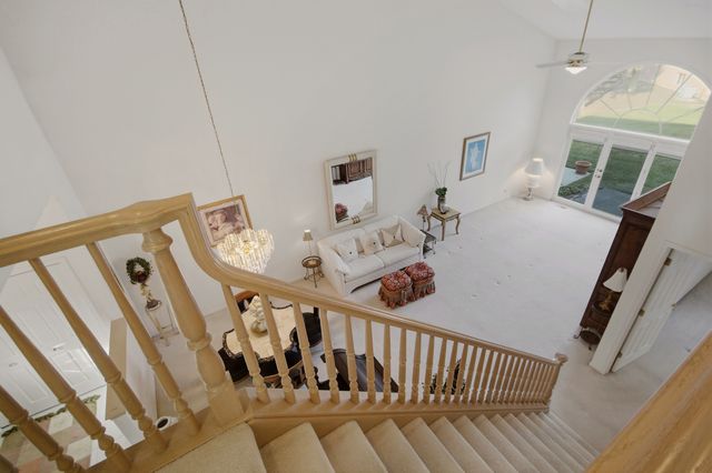 205 Faith Court, Bloomingdale, IL 60108