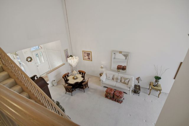 205 Faith Court, Bloomingdale, IL 60108