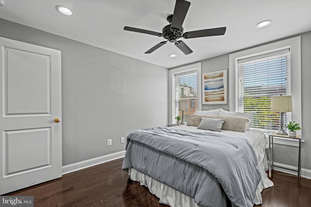 Image 23 of property listing at 6 RANDALL ST, Baltimore, MD 21230