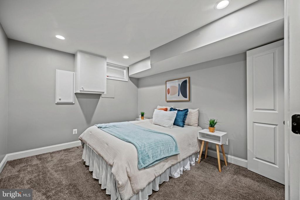 Image 30 of property listing at 6 RANDALL ST, Baltimore, MD 21230