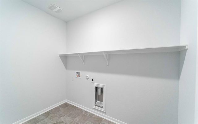 101 Copper Lily DR, Liberty Hill, TX 78642