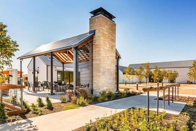 101 Copper Lily DR, Liberty Hill, TX 78642