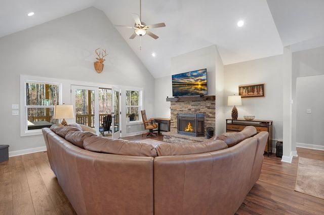 218 Oak Wood Lane, Ellijay, GA 30540