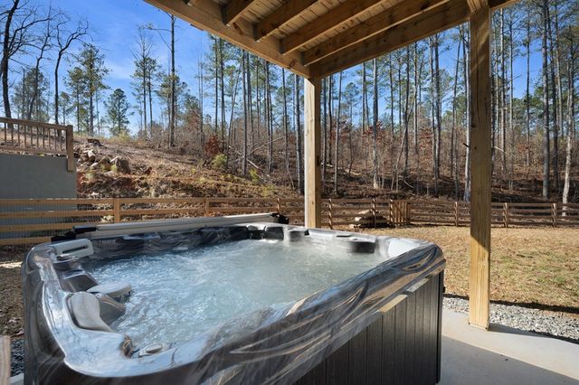 218 Oak Wood Lane, Ellijay, GA 30540