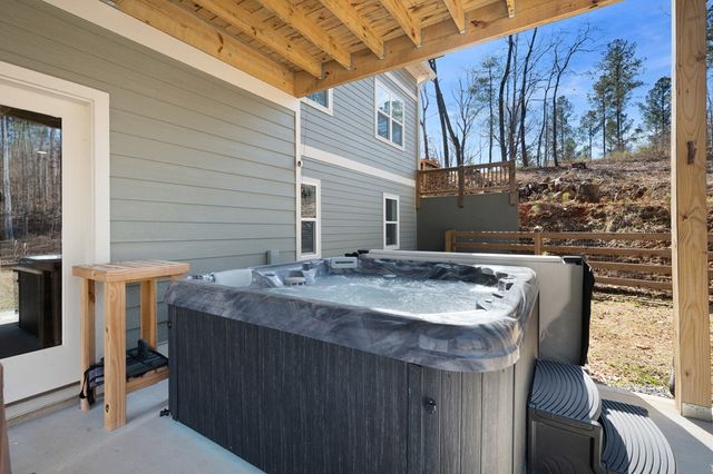 218 Oak Wood Lane, Ellijay, GA 30540