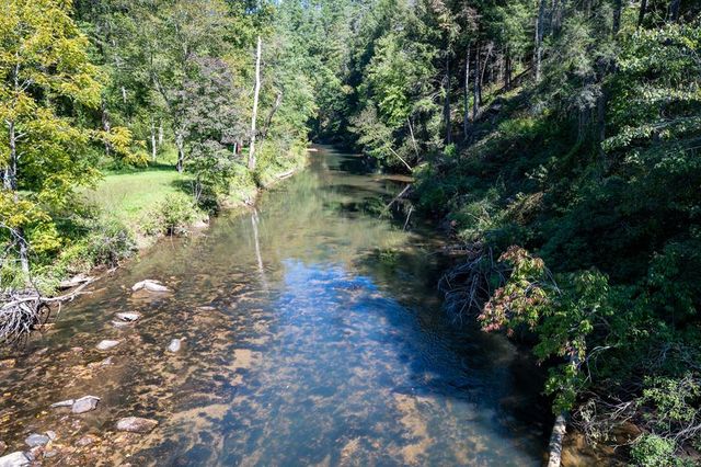 218 Oak Wood Lane, Ellijay, GA 30540