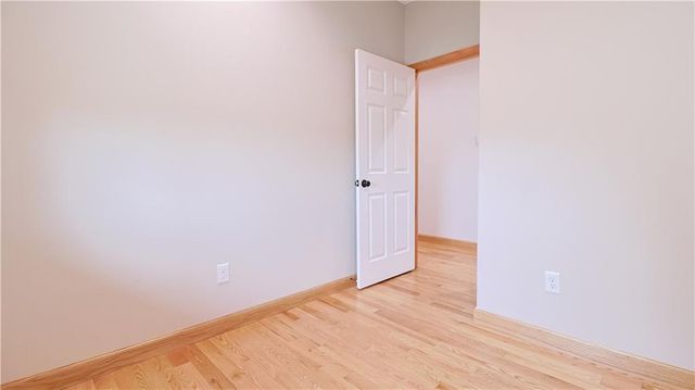 1074 NE 121st Road, Warrensburg, MO 64093