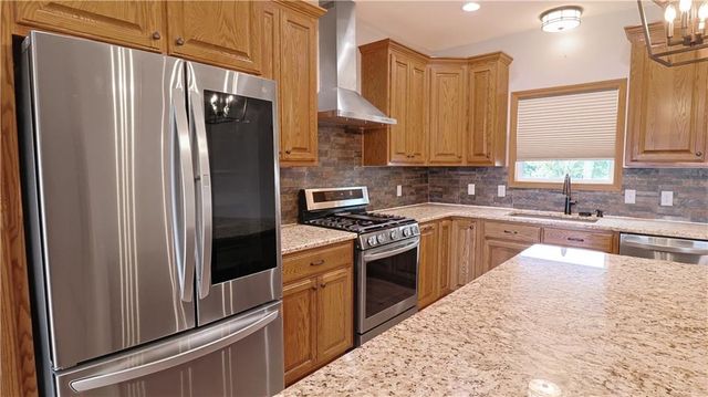 1074 NE 121st Road, Warrensburg, MO 64093