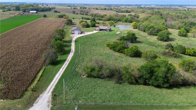 1074 NE 121st Road, Warrensburg, MO 64093