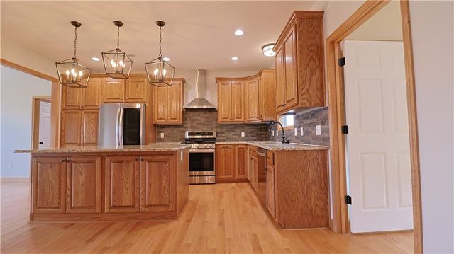 1074 NE 121st Road, Warrensburg, MO 64093