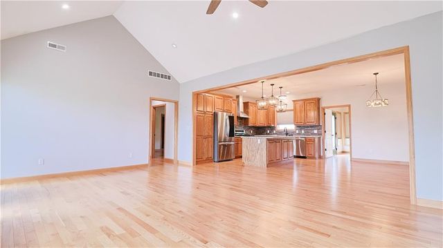 1074 NE 121st Road, Warrensburg, MO 64093