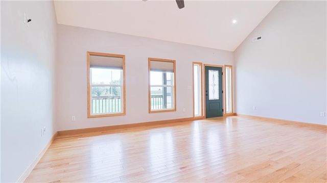 1074 NE 121st Road, Warrensburg, MO 64093