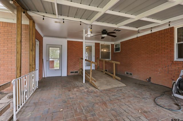 804 S Mill St, Winnsboro, TX 75494