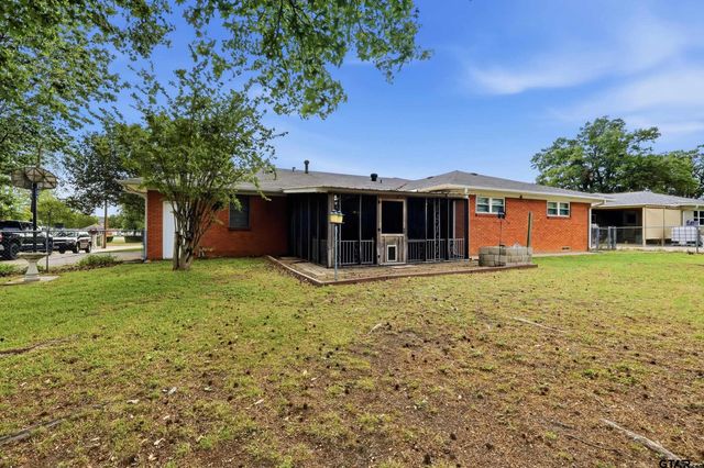 804 S Mill St, Winnsboro, TX 75494