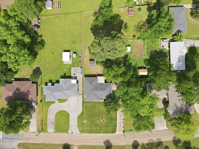 804 S Mill St, Winnsboro, TX 75494