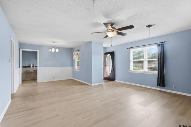 804 S Mill St, Winnsboro, TX 75494