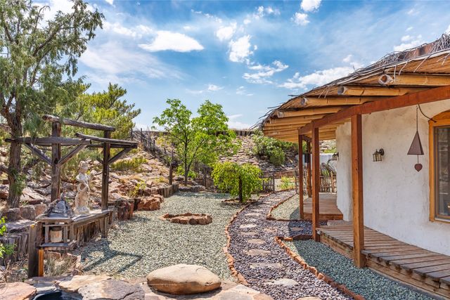 18 Destierro Trail, Pojoaque, NM 87506