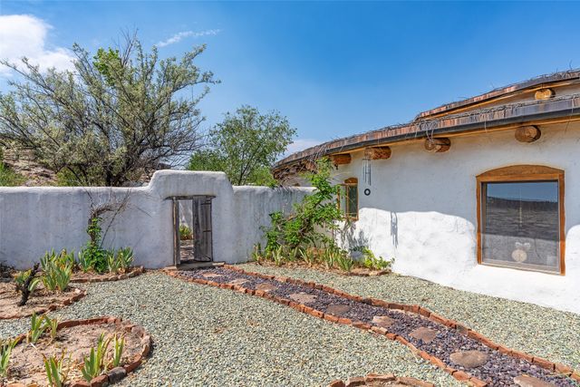 18 Destierro Trail, Pojoaque, NM 87506
