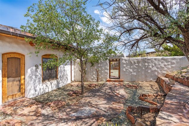 18 Destierro Trail, Pojoaque, NM 87506