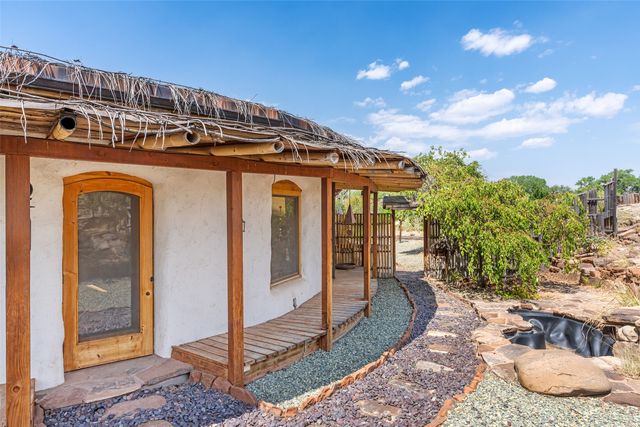 18 Destierro Trail, Pojoaque, NM 87506