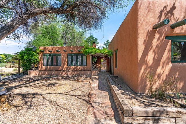 18 Destierro Trail, Pojoaque, NM 87506