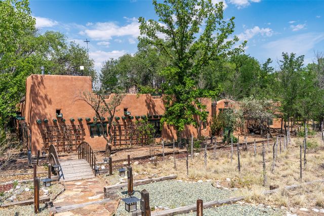 18 Destierro Trail, Pojoaque, NM 87506
