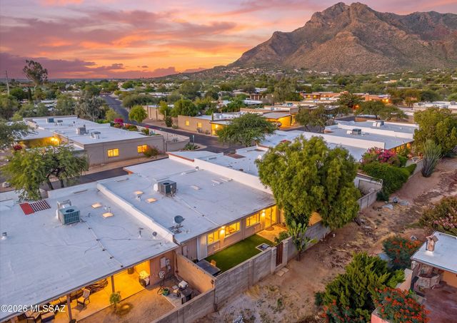 88 E Cholla Shadows Drive, Oro Valley, AZ 85704
