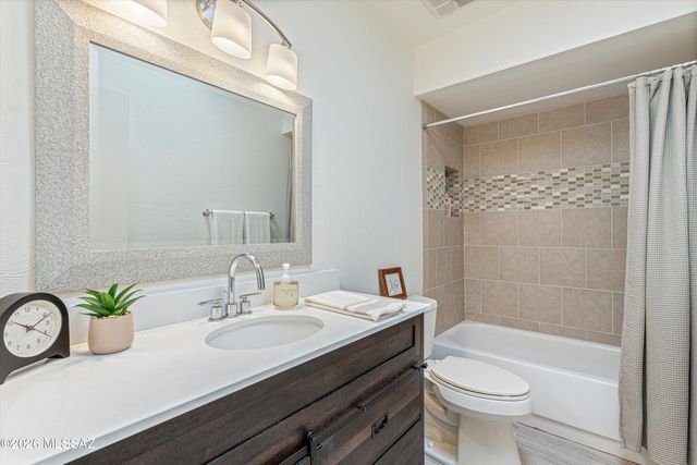 88 E Cholla Shadows Drive, Oro Valley, AZ 85704