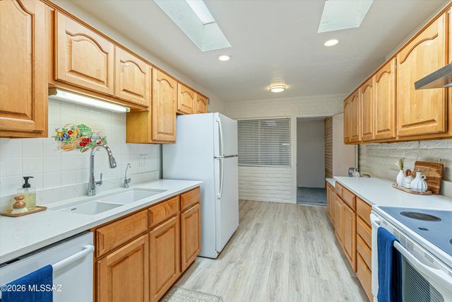 88 E Cholla Shadows Drive, Oro Valley, AZ 85704