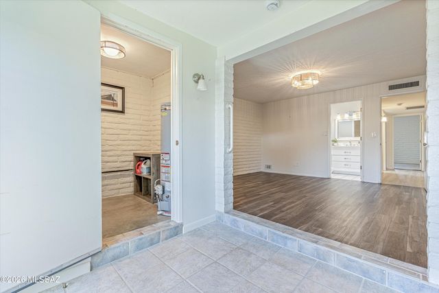 88 E Cholla Shadows Drive, Oro Valley, AZ 85704