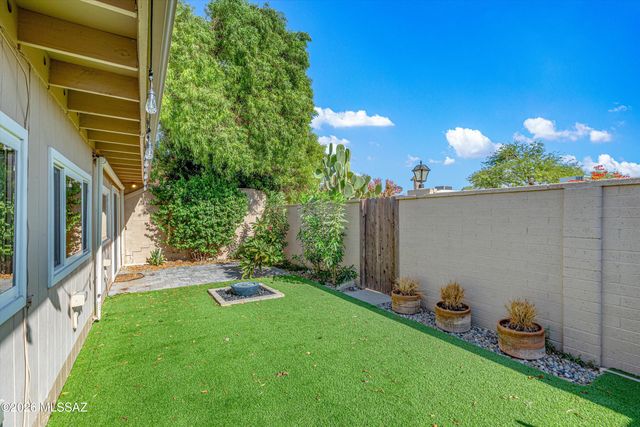 88 E Cholla Shadows Drive, Oro Valley, AZ 85704
