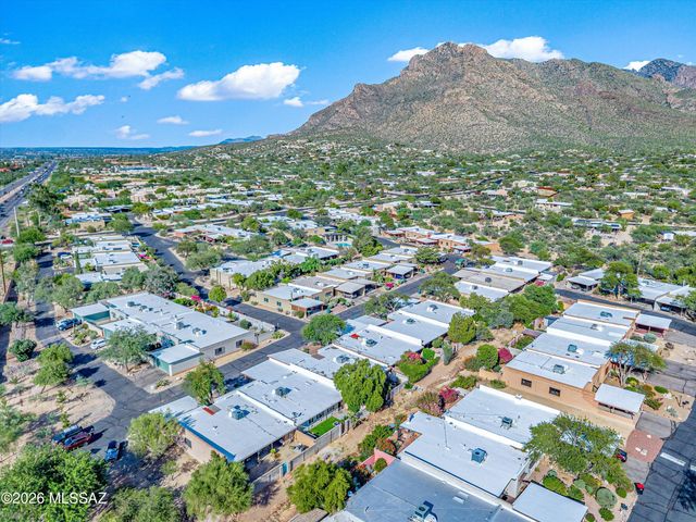 88 E Cholla Shadows Drive, Oro Valley, AZ 85704