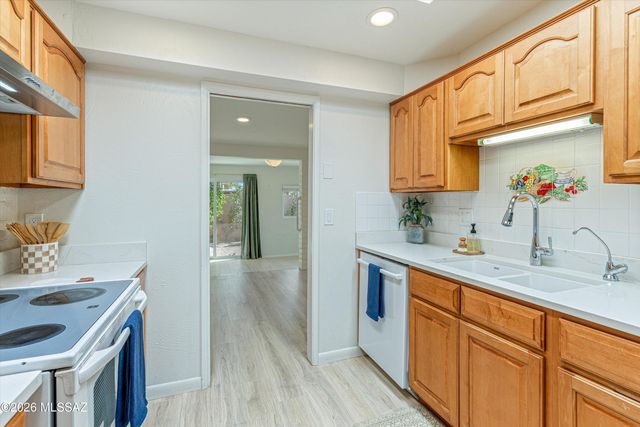 88 E Cholla Shadows Drive, Oro Valley, AZ 85704