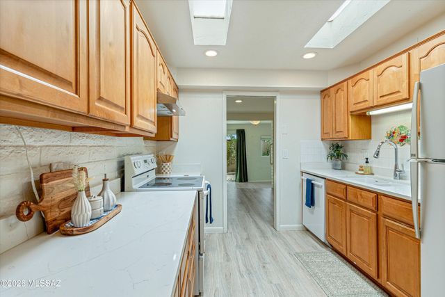 88 E Cholla Shadows Drive, Oro Valley, AZ 85704