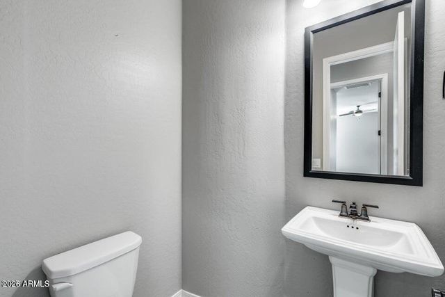 2661 S OLYMPIC Drive, Gilbert, AZ 85295