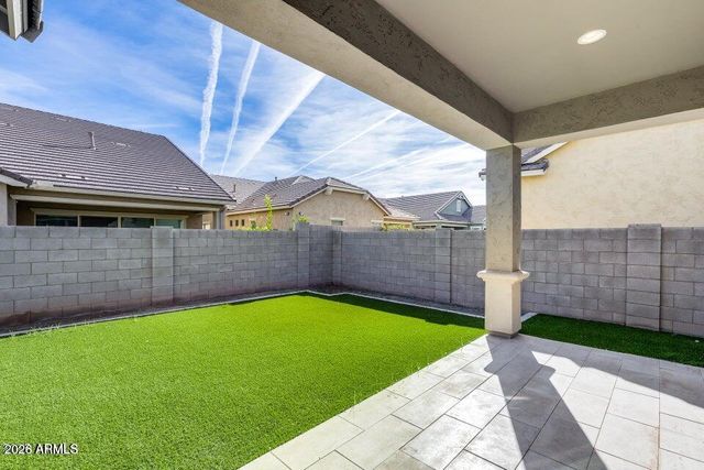 2661 S OLYMPIC Drive, Gilbert, AZ 85295