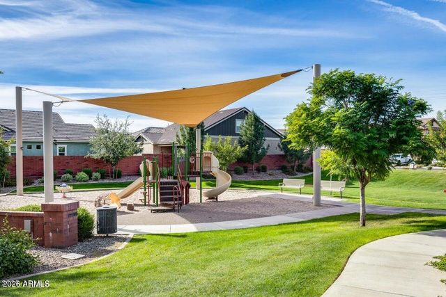 2661 S OLYMPIC Drive, Gilbert, AZ 85295