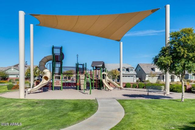 2661 S OLYMPIC Drive, Gilbert, AZ 85295