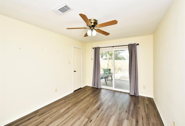 900 Chateau Place, Richmond, TX 77469