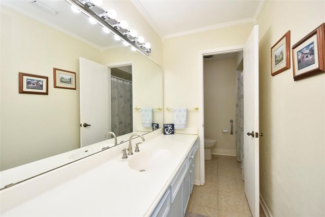 900 Chateau Place, Richmond, TX 77469