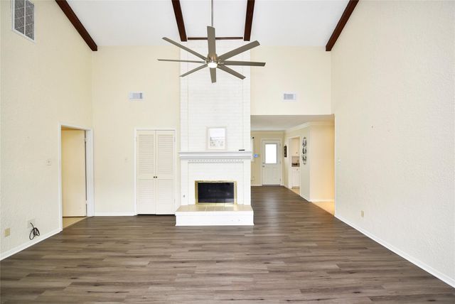 900 Chateau Place, Richmond, TX 77469