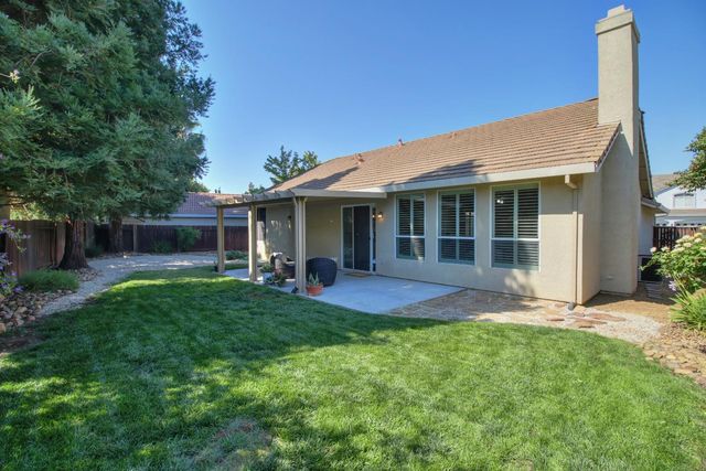 9328 Nestani Way, Elk Grove, CA 95758