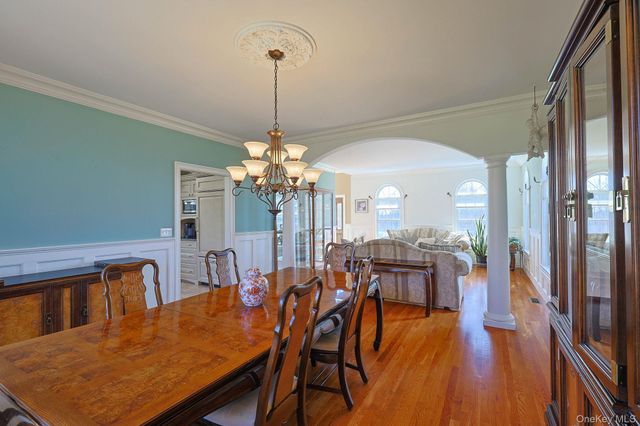 27 Kaitlin Drive, Mahopac, NY 10541