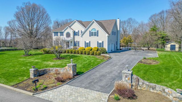 27 Kaitlin Drive, Mahopac, NY 10541