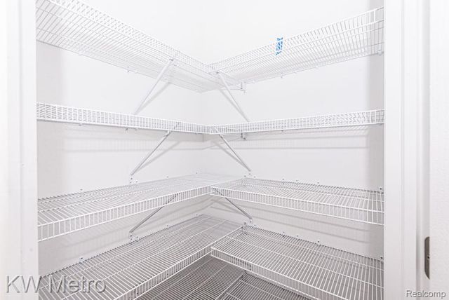 2760 John Bartley Circle, Sterling Heights, MI 48310